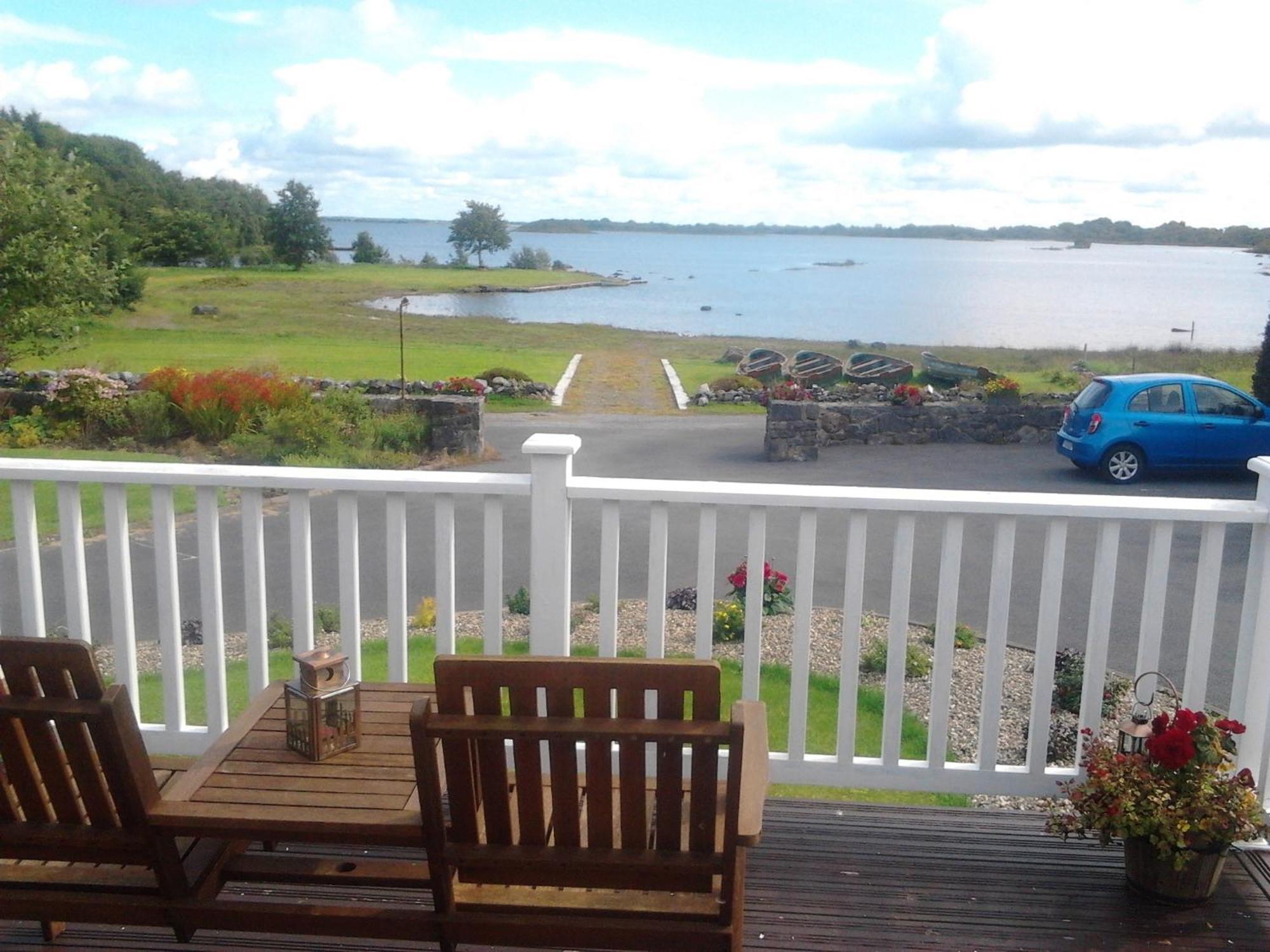 The Waterfront House Country Home Oughterard Exteriör bild