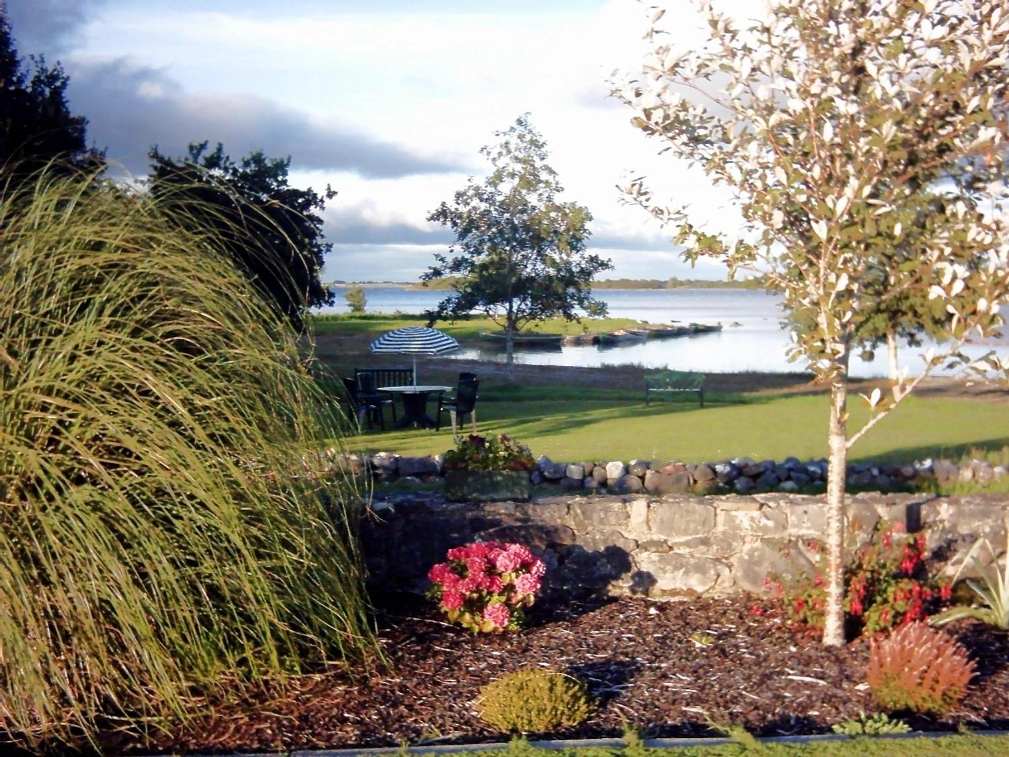 The Waterfront House Country Home Oughterard Exteriör bild
