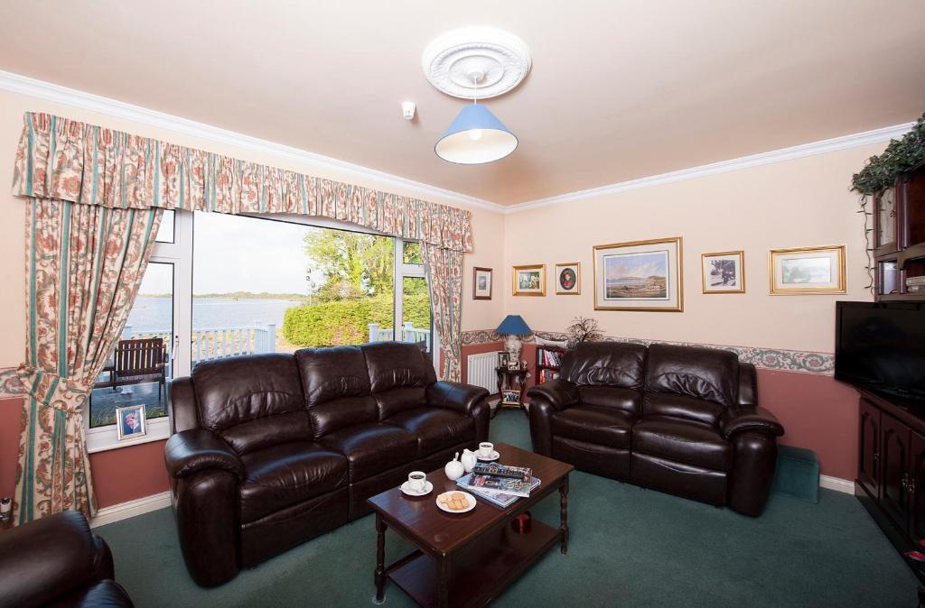 The Waterfront House Country Home Oughterard Exteriör bild