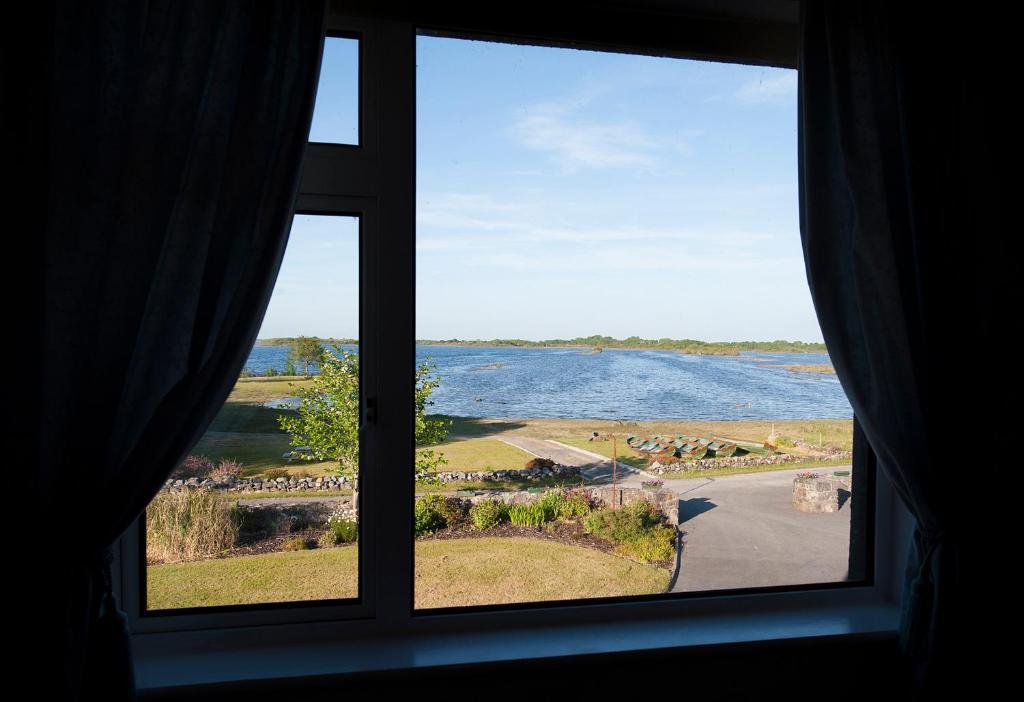 The Waterfront House Country Home Oughterard Exteriör bild