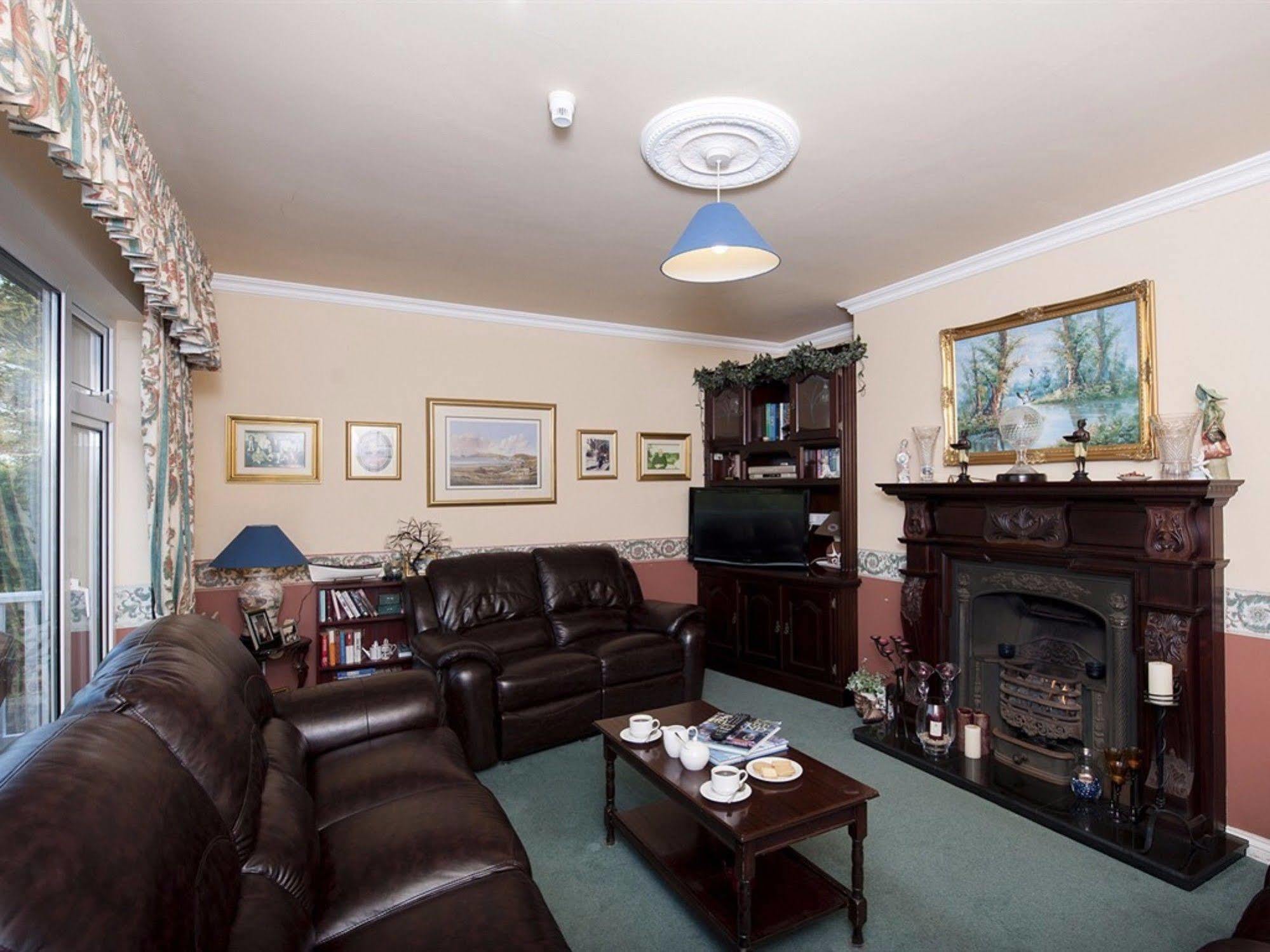 The Waterfront House Country Home Oughterard Exteriör bild