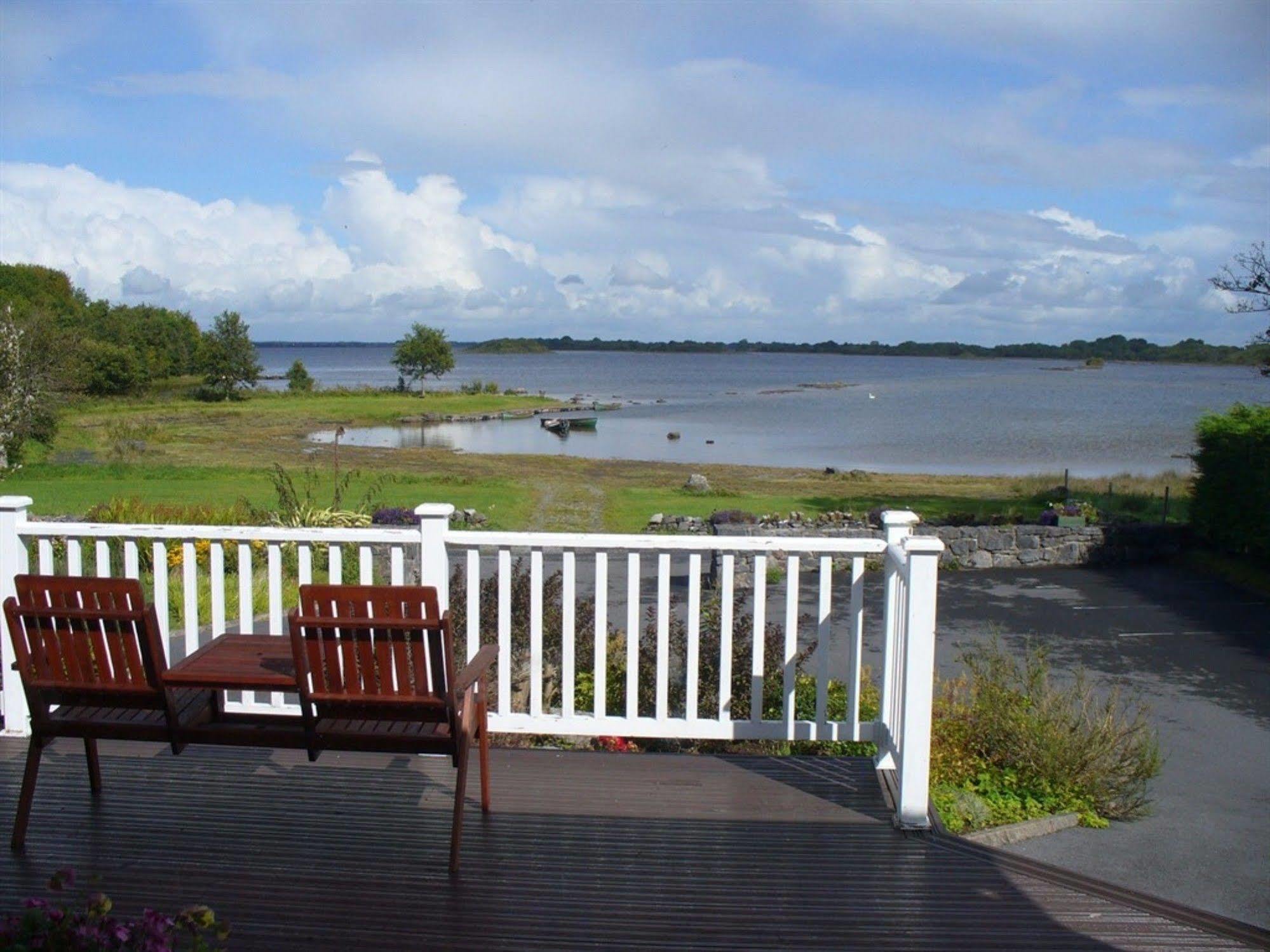 The Waterfront House Country Home Oughterard Exteriör bild